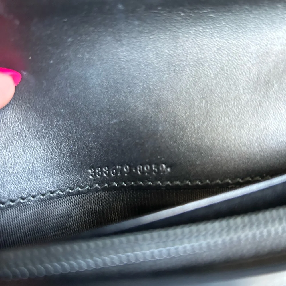 ❌SOLD❌Gucci Guccissima Wallet - Picture 7 of 9